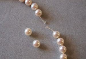 真珠(パール)のネックレスの糸替え/ネックレスの修理